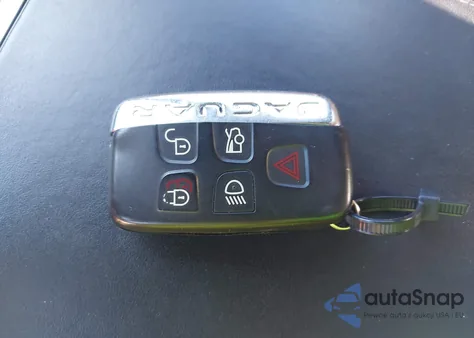 2015 Jaguar Xj Xjl Portfolio z USA, uszkodzony, nr VIN SAJWA2GZ4F8V78637